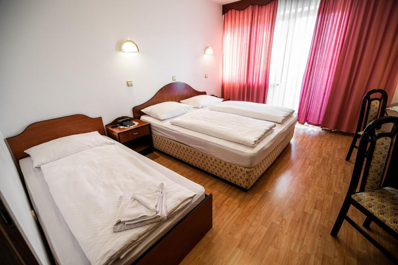 Guesthouse Leski Dvor Lesce  Zewnętrze zdjęcie