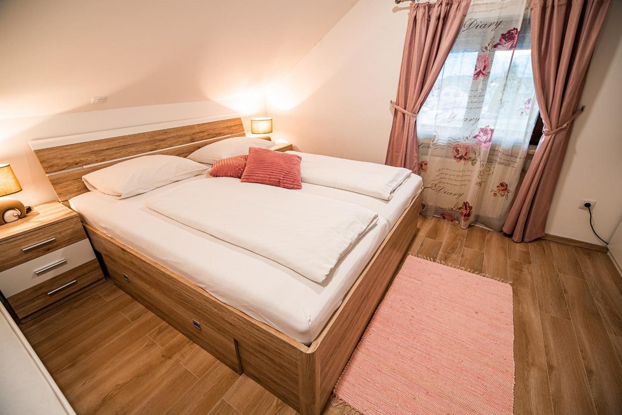 Guesthouse Leski Dvor Lesce  Pokój zdjęcie